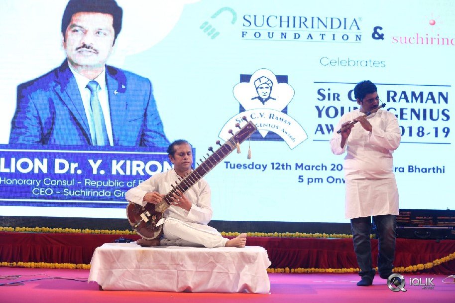 Ali-at-Suchirindia-Foundation-26th-Awards-Ceremony